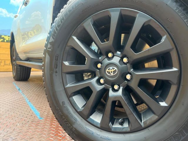 TOYOTA LANDCRUISER PRADO 2023