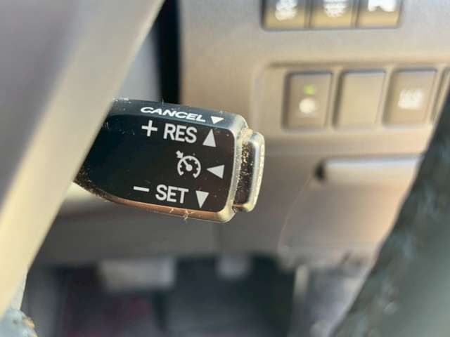 TOYOTA VELLFIRE 2013