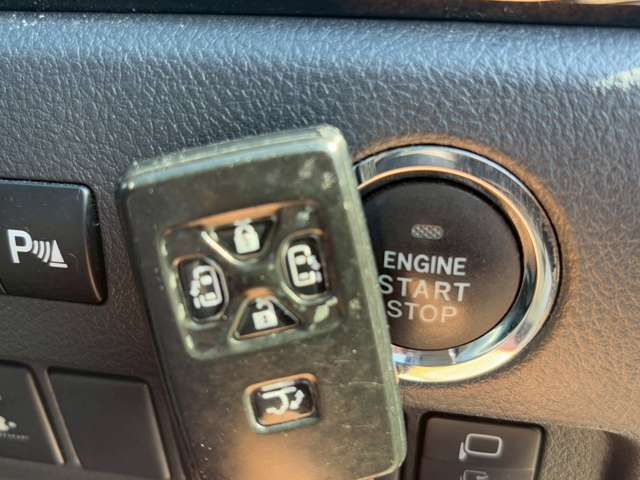 TOYOTA VELLFIRE 2013