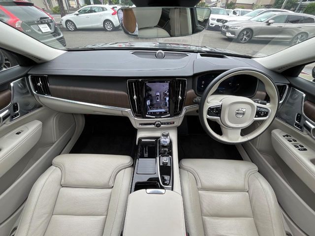 VOLVO VOLVO V90 2022