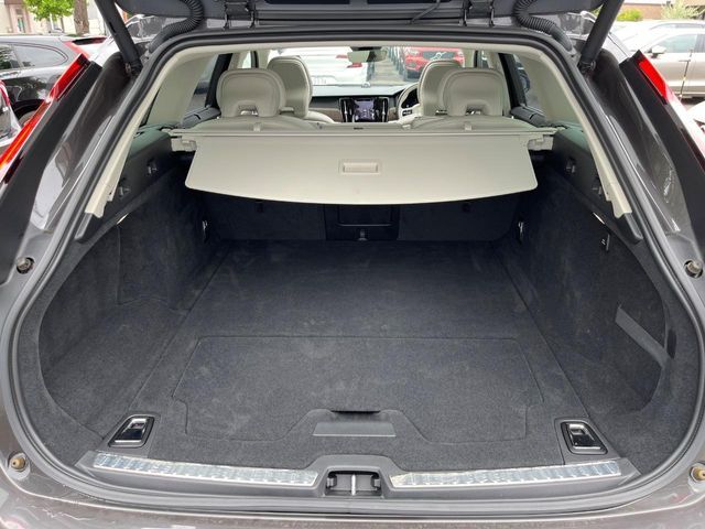 VOLVO VOLVO V90 2022