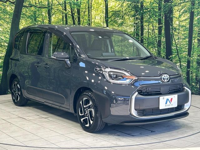 TOYOTA SIENTA HYBRID 2023