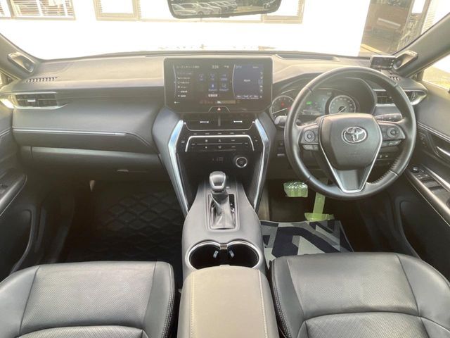 TOYOTA HARRIER 2WD 2022