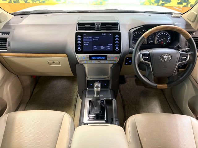 TOYOTA LANDCRUISER PRADO 2022