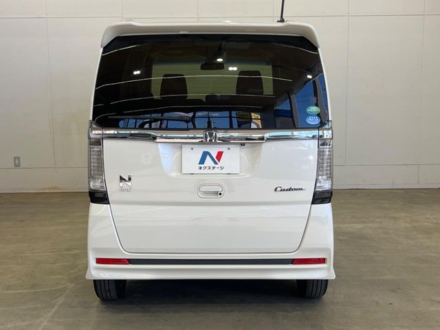 HONDA N BOX CUSTOM 2017