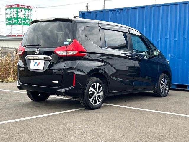 HONDA FREED 4WD 2017