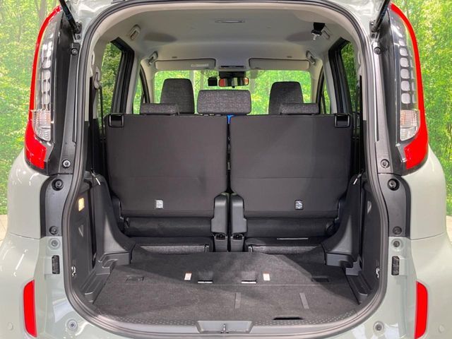 TOYOTA SIENTA HYBRID 2025