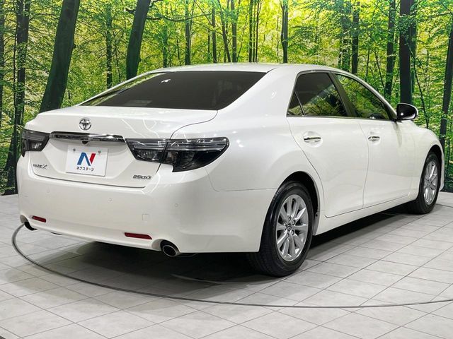 TOYOTA MARK X 2019