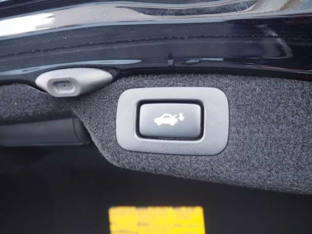 TOYOTA LEXUS LS600h 2012