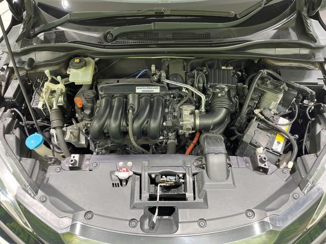 HONDA VEZEL HYBRID 2015