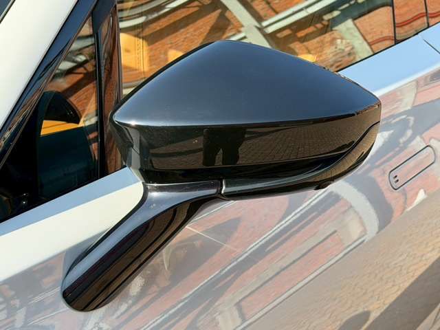 ASTON MARTIN ASTON MARTIN SUV 2024