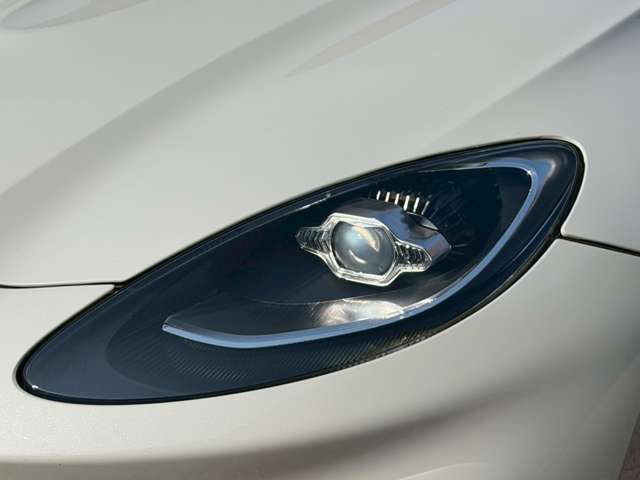 ASTON MARTIN ASTON MARTIN SUV 2024