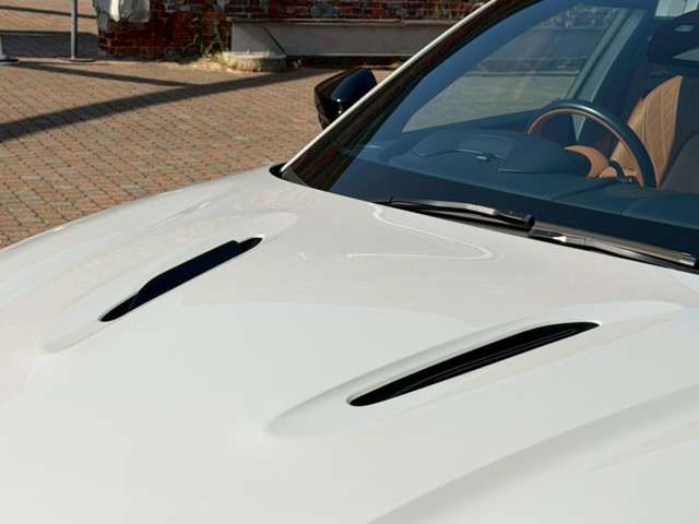 ASTON MARTIN ASTON MARTIN SUV 2024