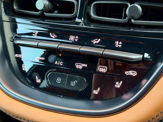 ASTON MARTIN ASTON MARTIN SUV 2024