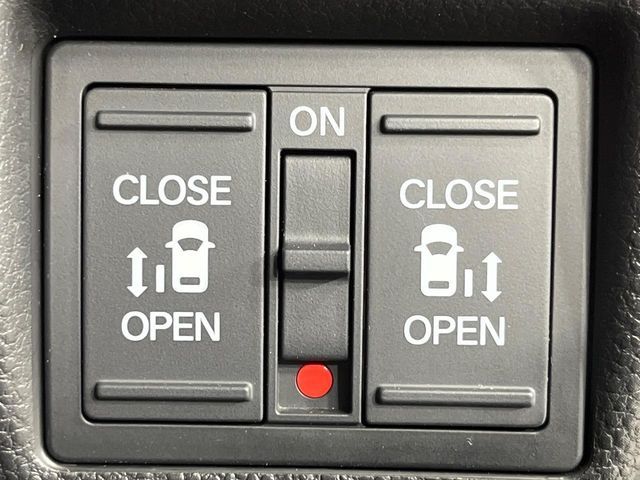 HONDA N BOX CUSTOM 4WD 2019