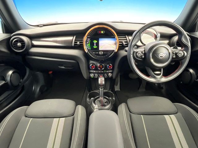 BMW MINI COOPER SD 2019