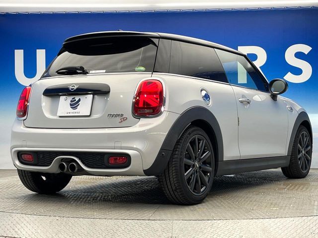 BMW MINI COOPER SD 2019