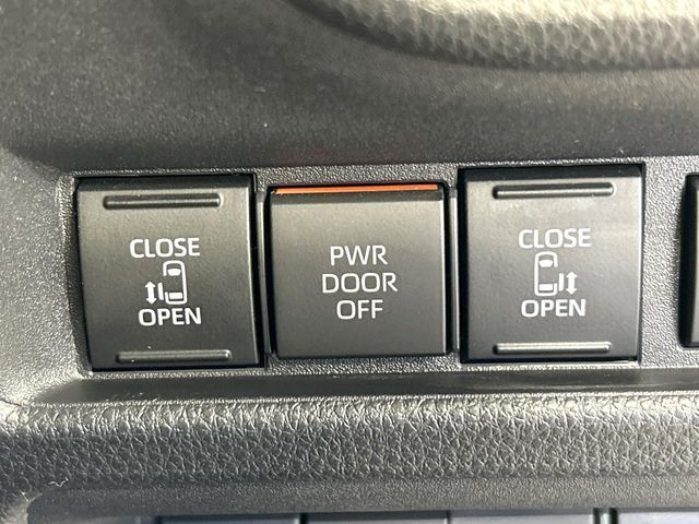 TOYOTA SIENTA HYBRID 2024