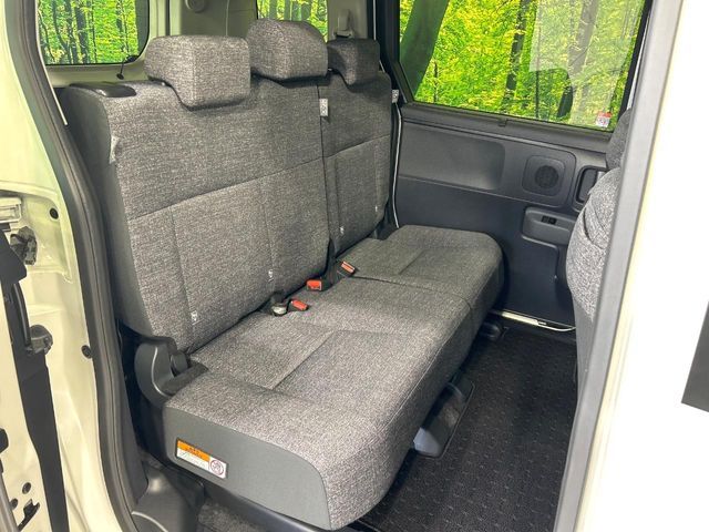 TOYOTA SIENTA HYBRID 2024