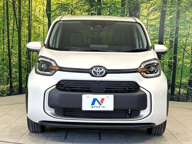 TOYOTA SIENTA HYBRID 2024