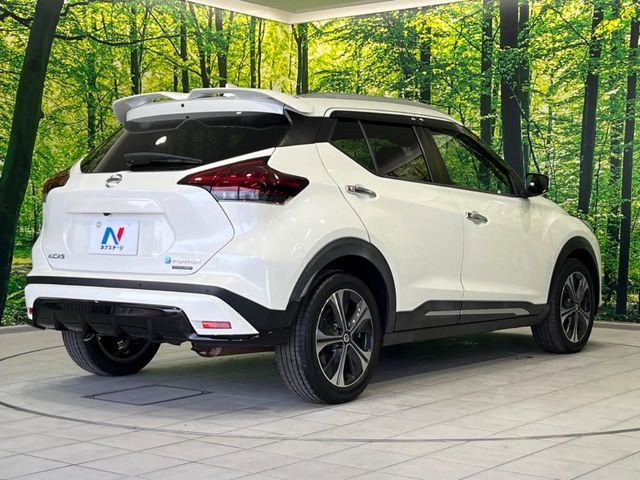 NISSAN KICKS 2021