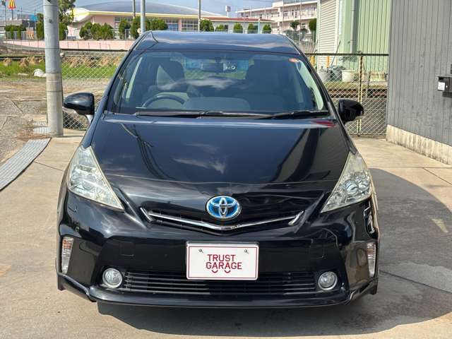 TOYOTA PRIUS Alpha 2013