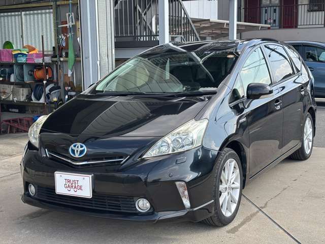 TOYOTA PRIUS Alpha 2013