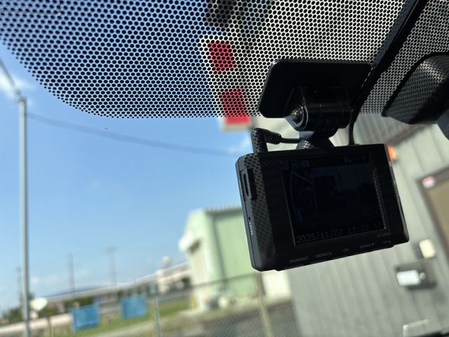 TOYOTA PRIUS Alpha 2013