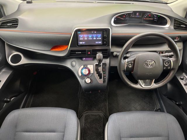 TOYOTA SIENTA 2016