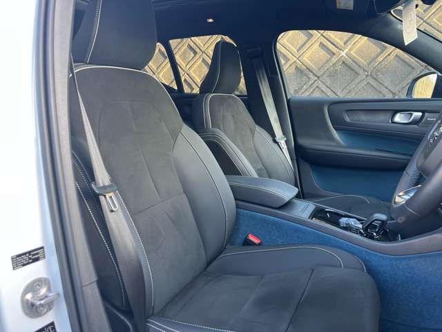 VOLVO VOLVO XC40 2023