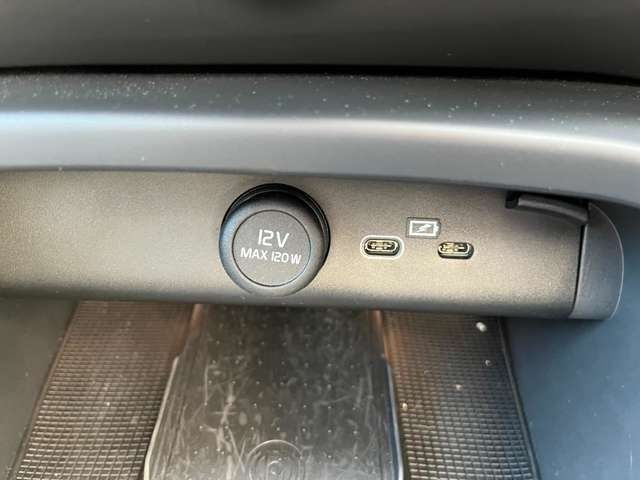 VOLVO VOLVO C40 2022