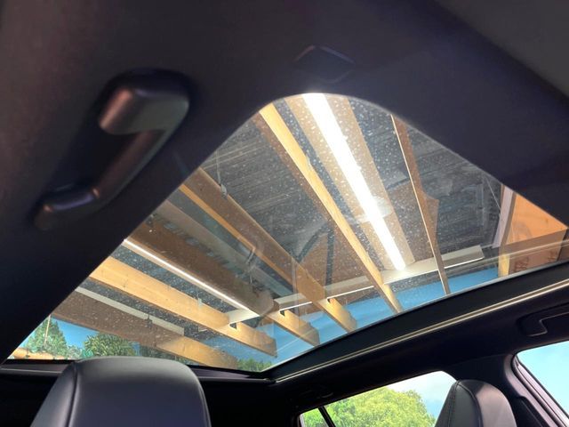 TOYOTA COROLLA CROSS HYBRID 2025