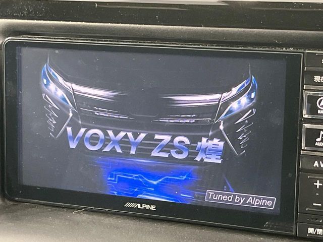 TOYOTA VOXY 2018