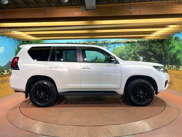 TOYOTA LANDCRUISER PRADO 2022