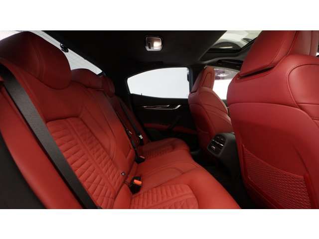 MASERATI MASERATI GHIBLI Sedan 2022