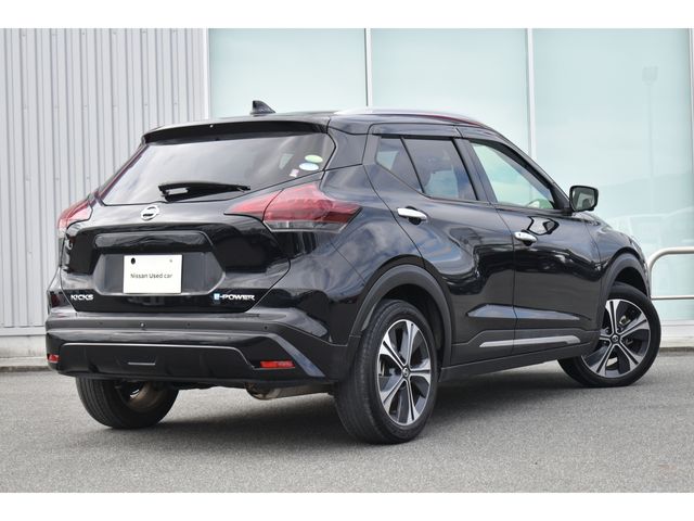 NISSAN KICKS 2021