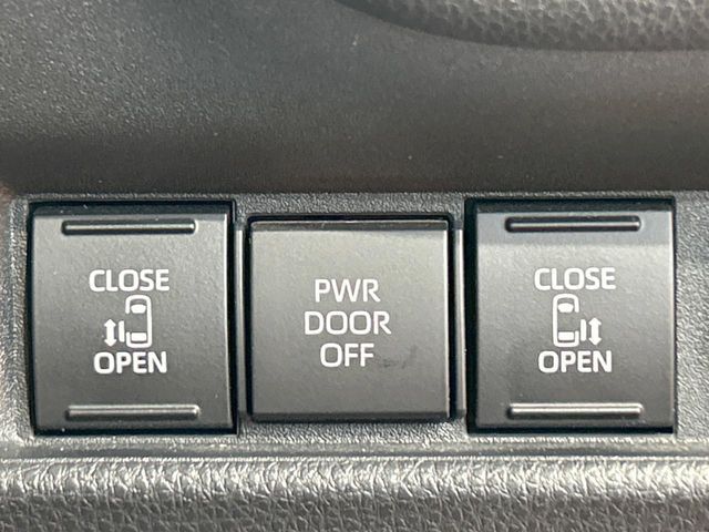 TOYOTA SIENTA HYBRID 2022