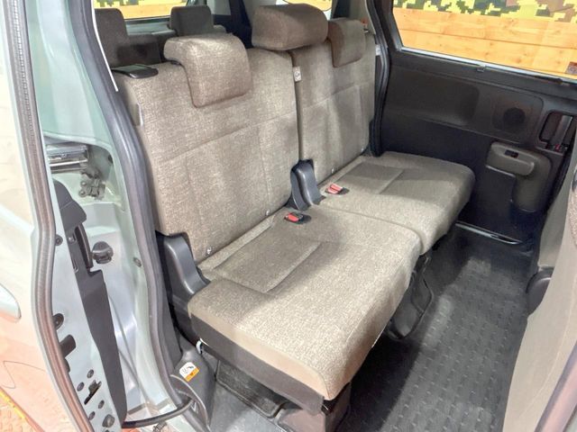 TOYOTA SIENTA HYBRID 2022