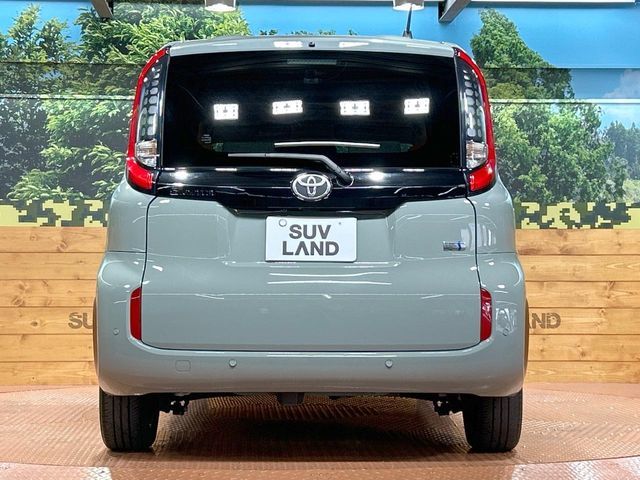 TOYOTA SIENTA HYBRID 2022