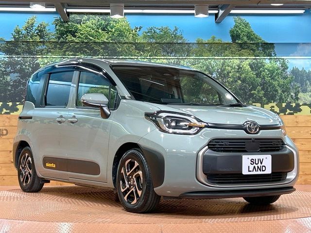 TOYOTA SIENTA HYBRID 2022