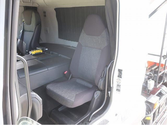 MITSUBISHI FUSOU SUPER GREAT 2024