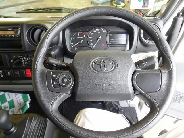 TOYOTA DYNA 2025