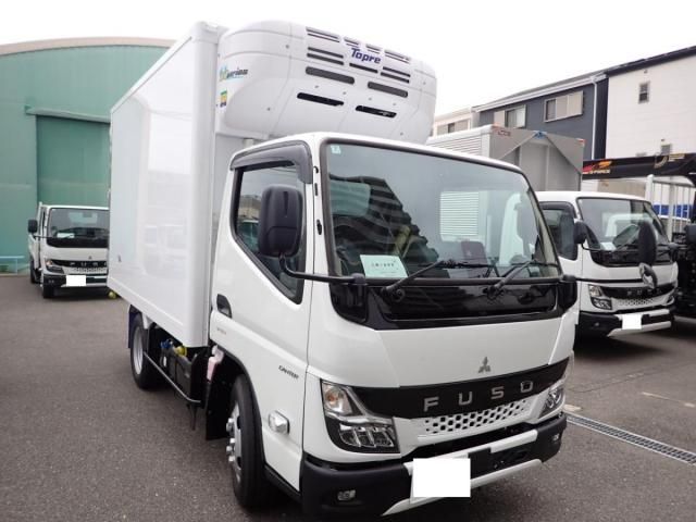 MITSUBISHI CANTER 2025