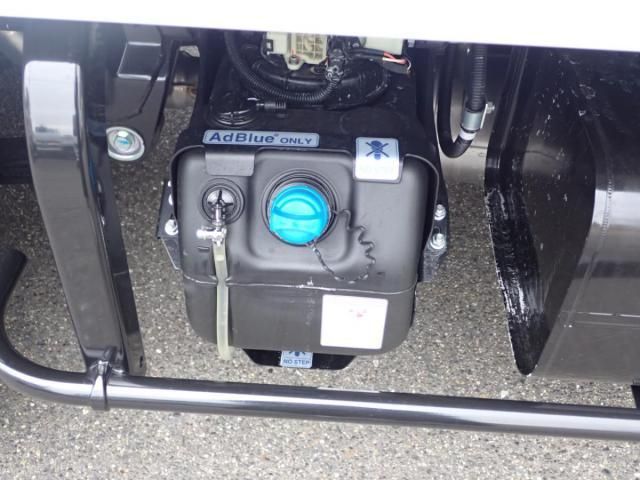 MITSUBISHI CANTER 2025