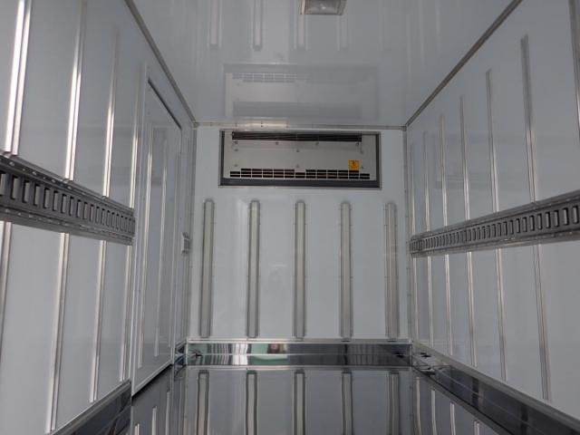 MITSUBISHI CANTER 2025