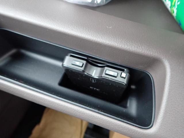 MITSUBISHI CANTER 2025