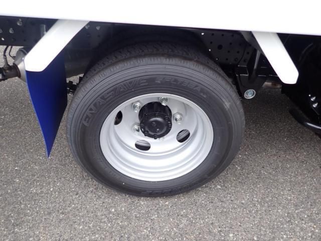 MITSUBISHI CANTER 2025