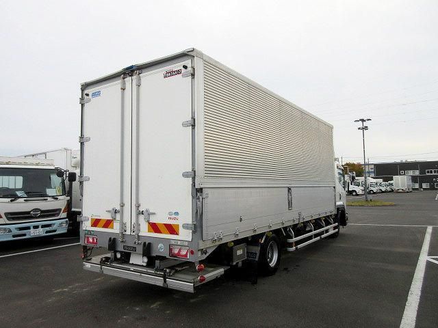 ISUZU FORWARD 2016