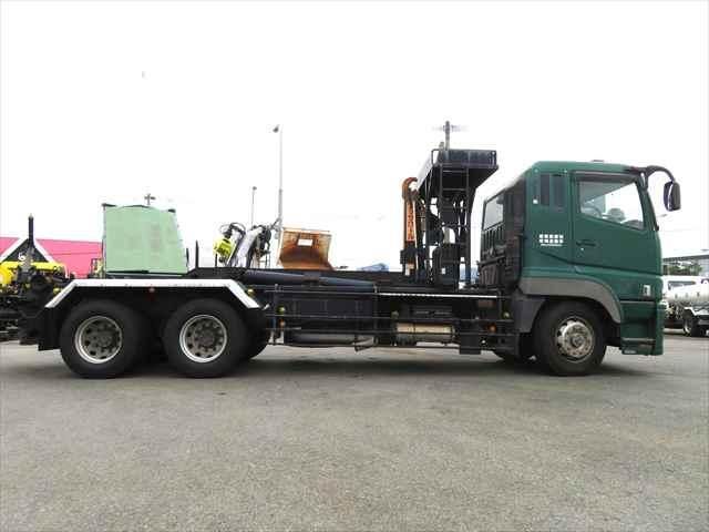 MITSUBISHI FUSOU SUPER GREAT 2011