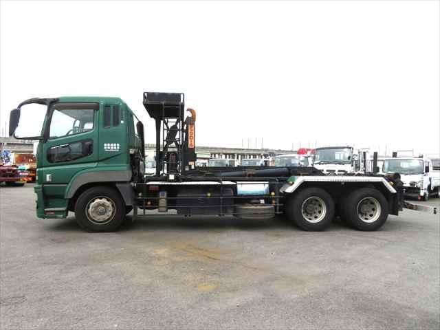 MITSUBISHI FUSOU SUPER GREAT 2011